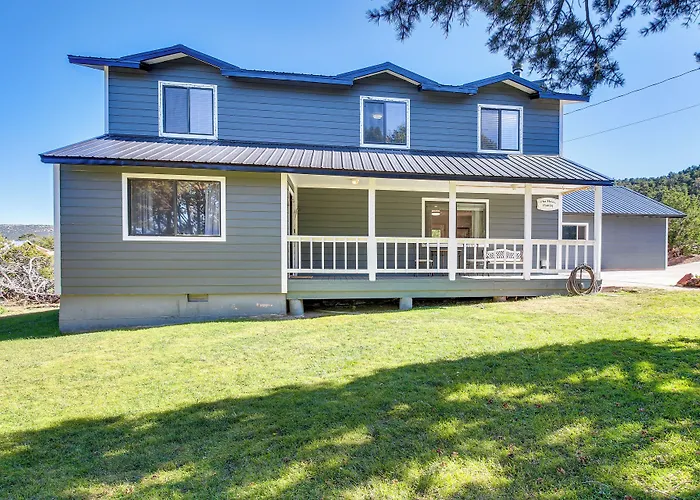 Eagar Vacation W/ Spacious Deck! Dom wakacyjny